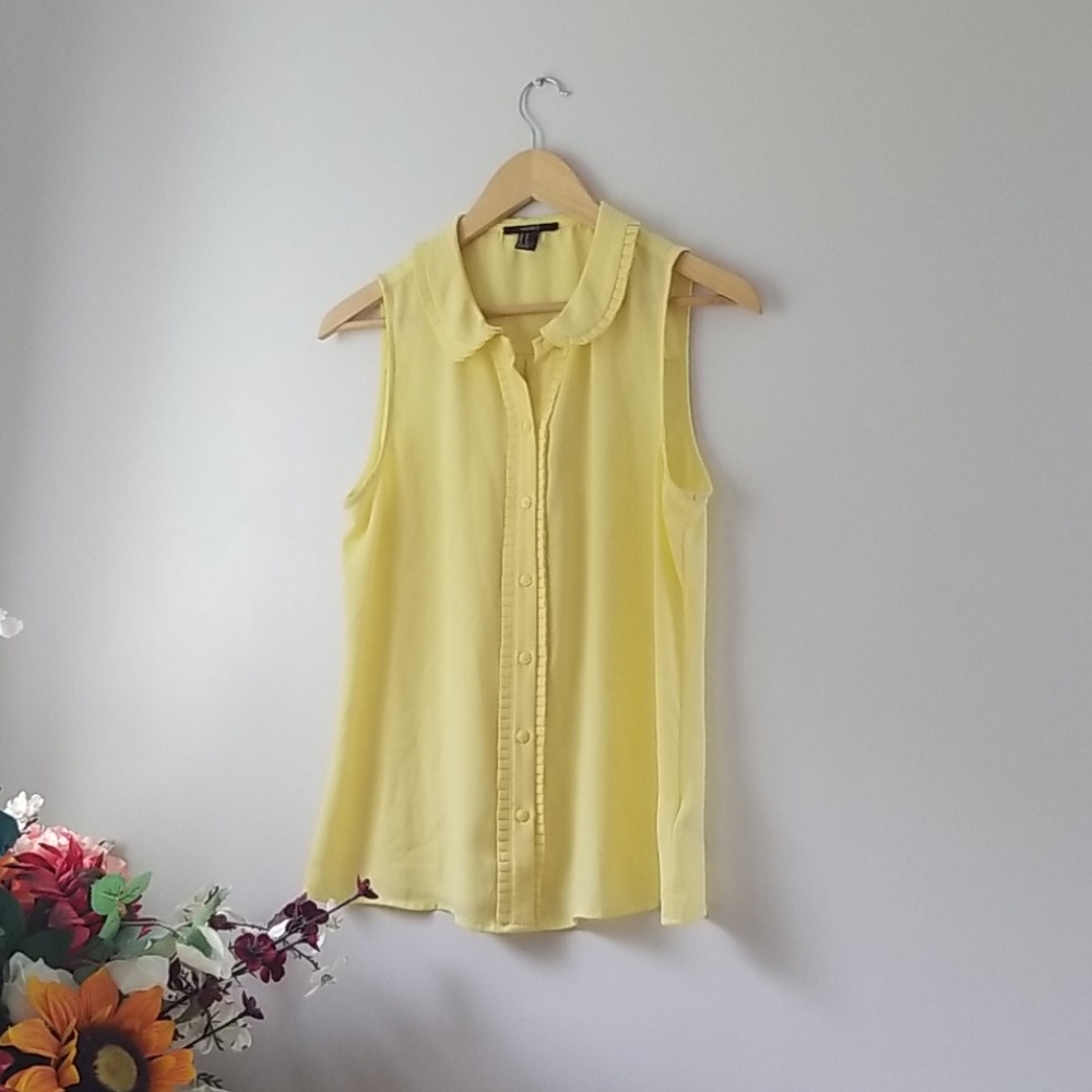 💎3/$12 Forever 21 pale yellow pan collar button down tank